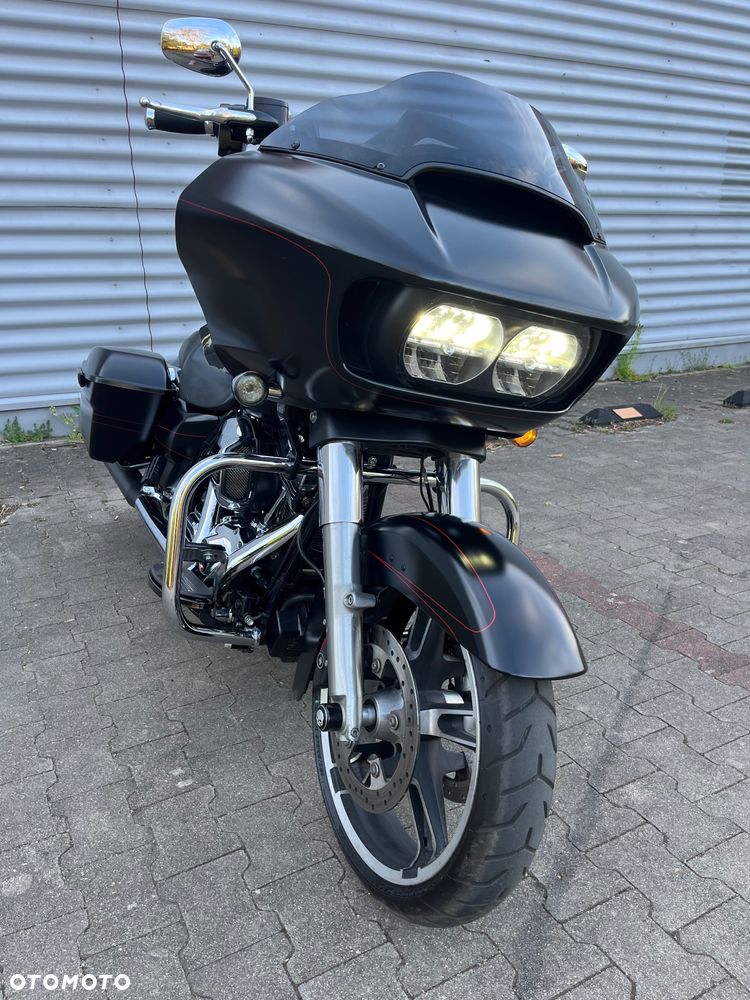 Harley-Davidson Touring Road Glide - 16