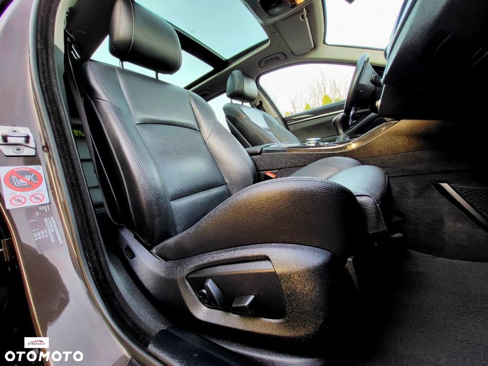 BMW Seria 5 520d Touring - 18