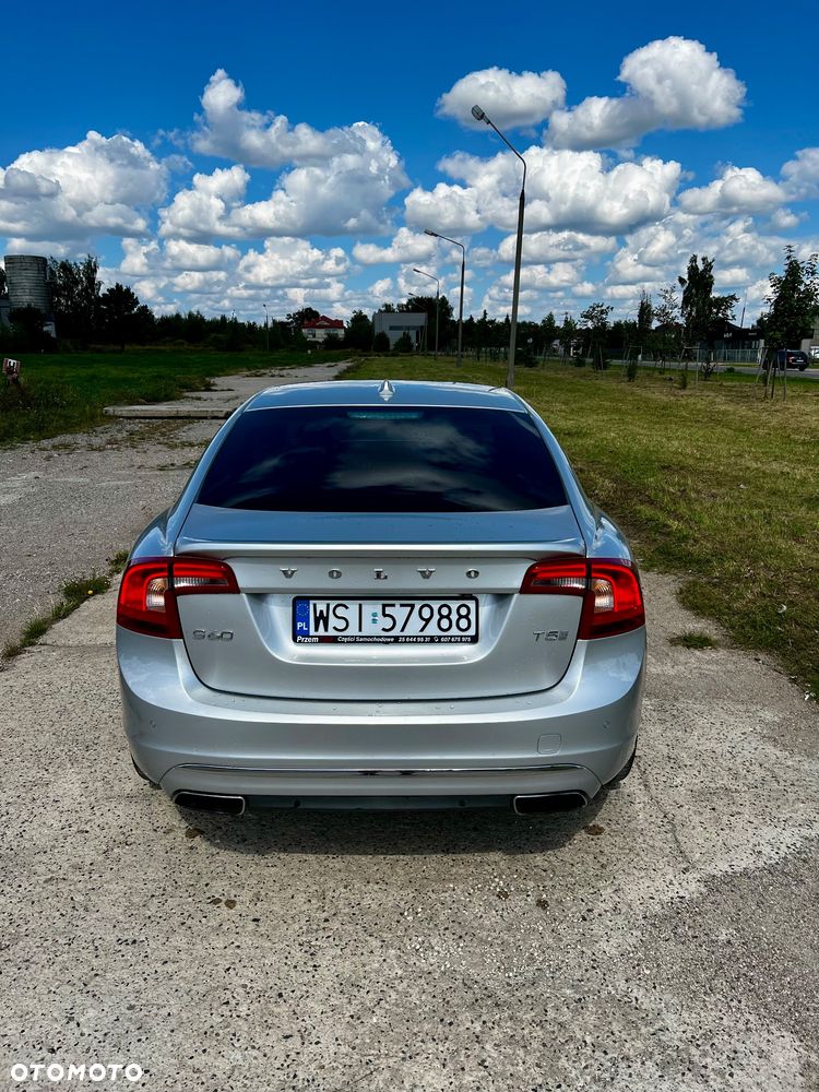 Volvo S60 T5 Geartronic Momentum - 8