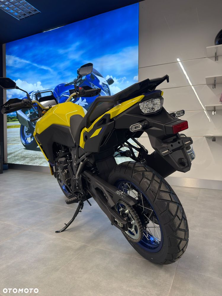 Suzuki V-STROM - 4