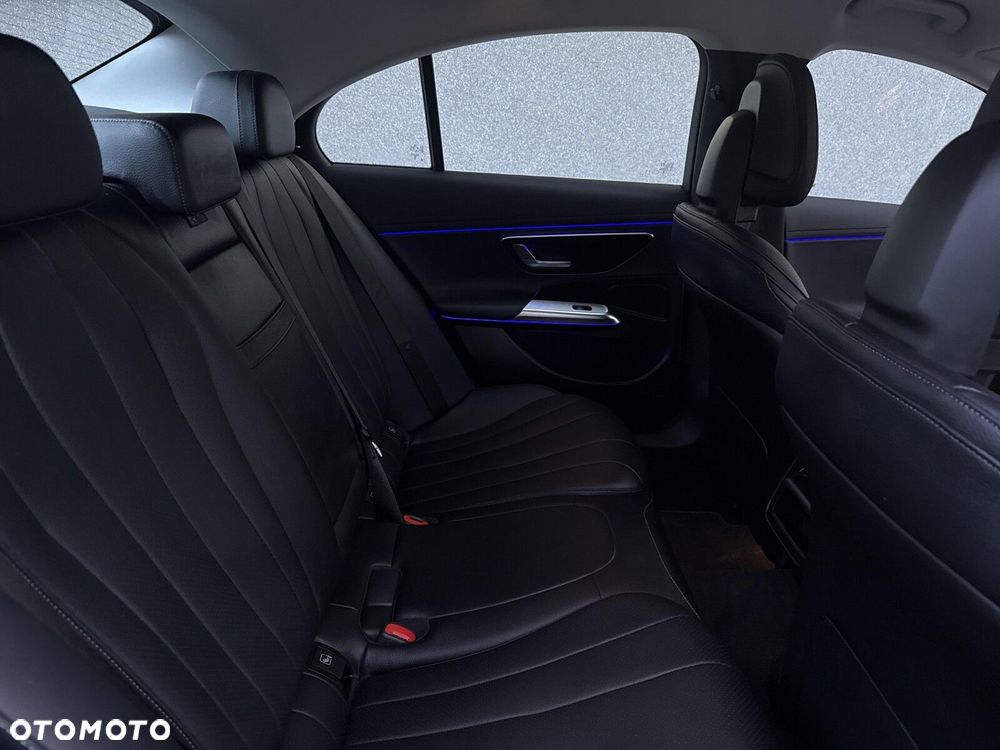 Mercedes-Benz Klasa E - 19