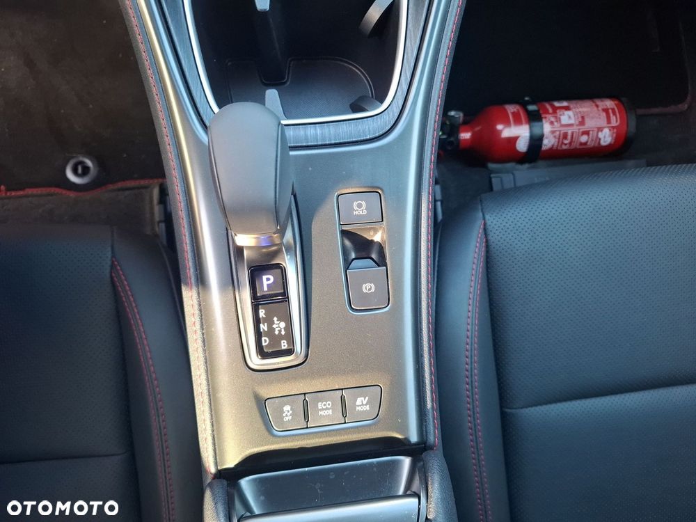 Lexus LBX 1.5 Hybrid Emotion - 27