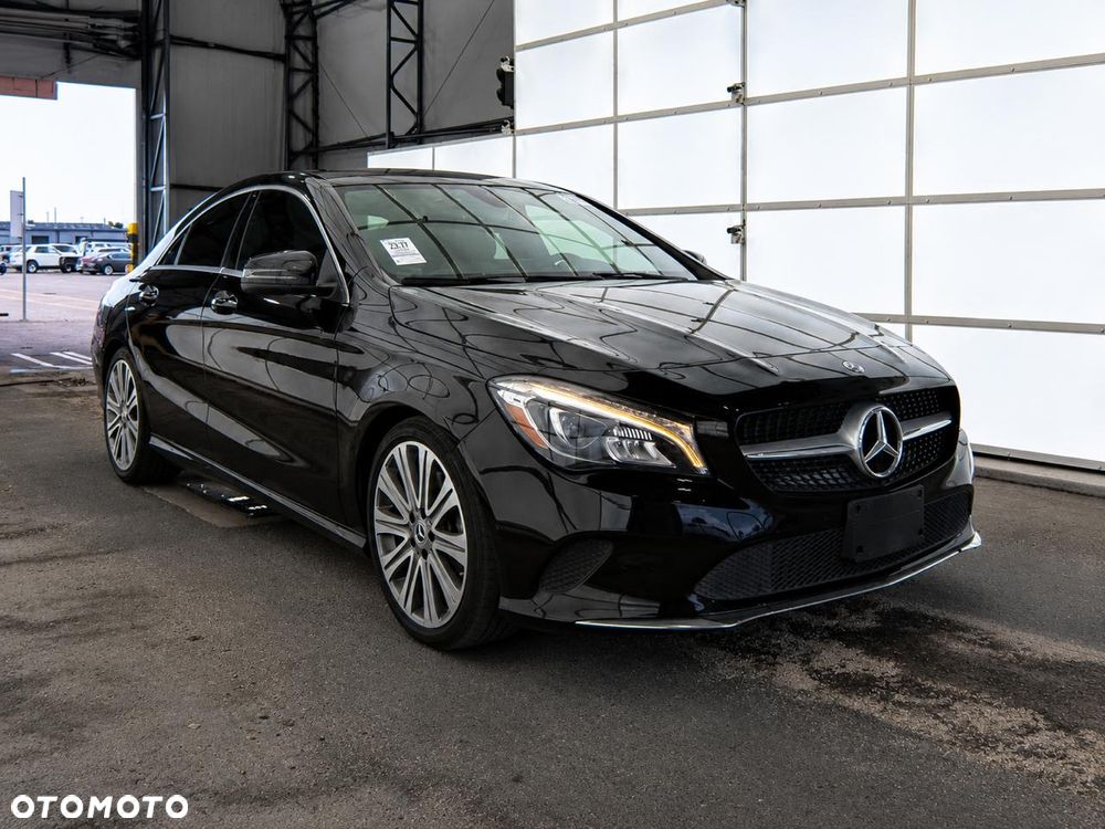 Mercedes-Benz CLA 250 4Matic 7G-DCT AMG Line - 16