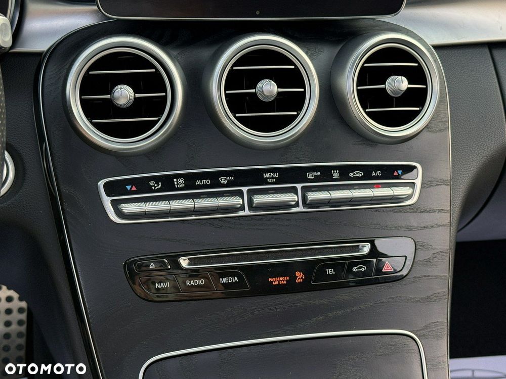 Mercedes-Benz Klasa C 250 d 4Matic 9G-TRONIC AMG Line - 8