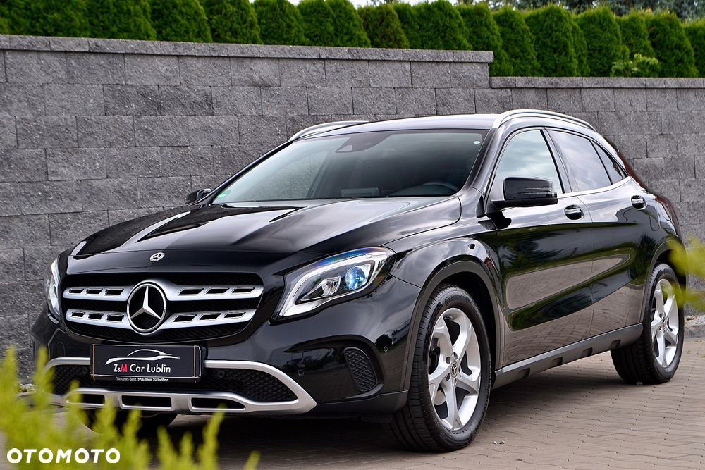 Mercedes-Benz GLA 200 Urban - 12