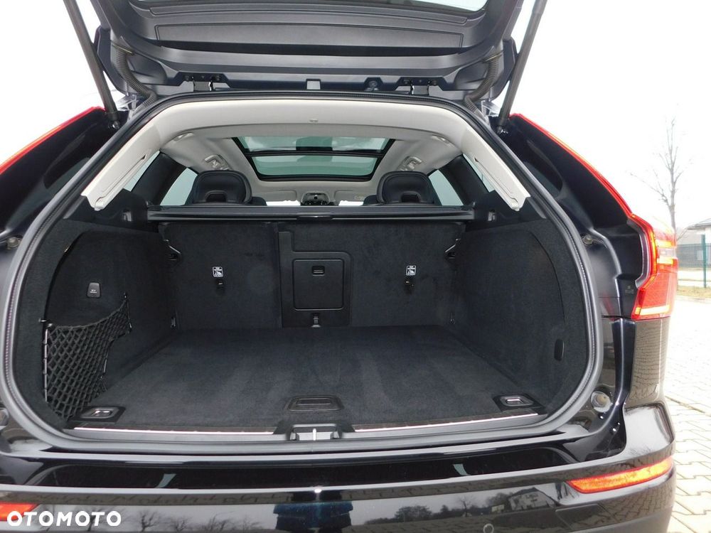 Volvo XC 60 D4 Momentum Pro - 8