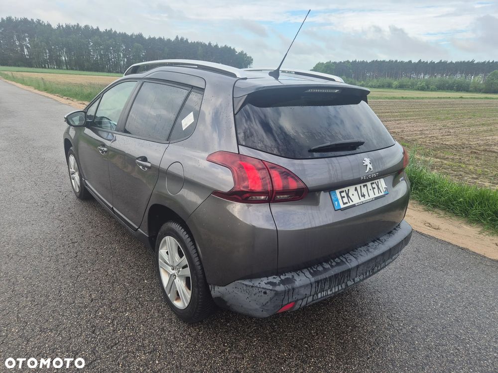 Peugeot 2008 1.2 Pure Tech Style - 6