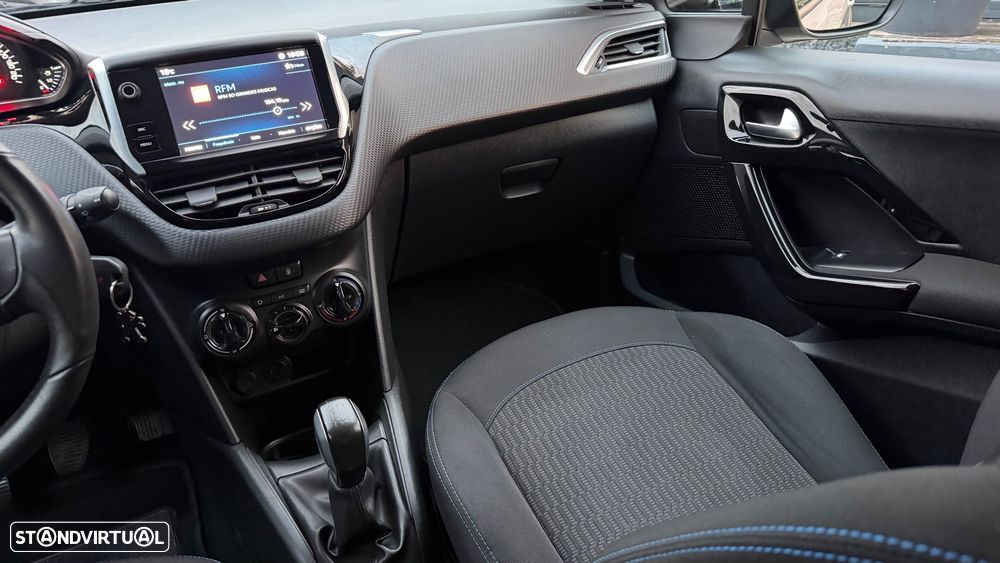 Peugeot 208 1.2 PureTech Style - 9
