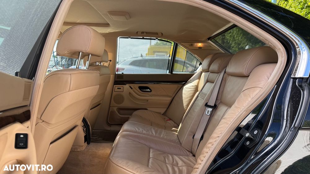 BMW Seria 7 - 25