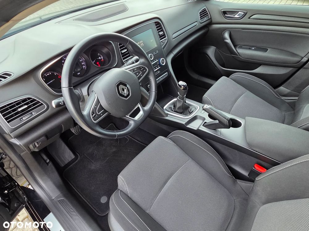 Renault Megane ENERGY TCe 100 EXPERIENCE - 9