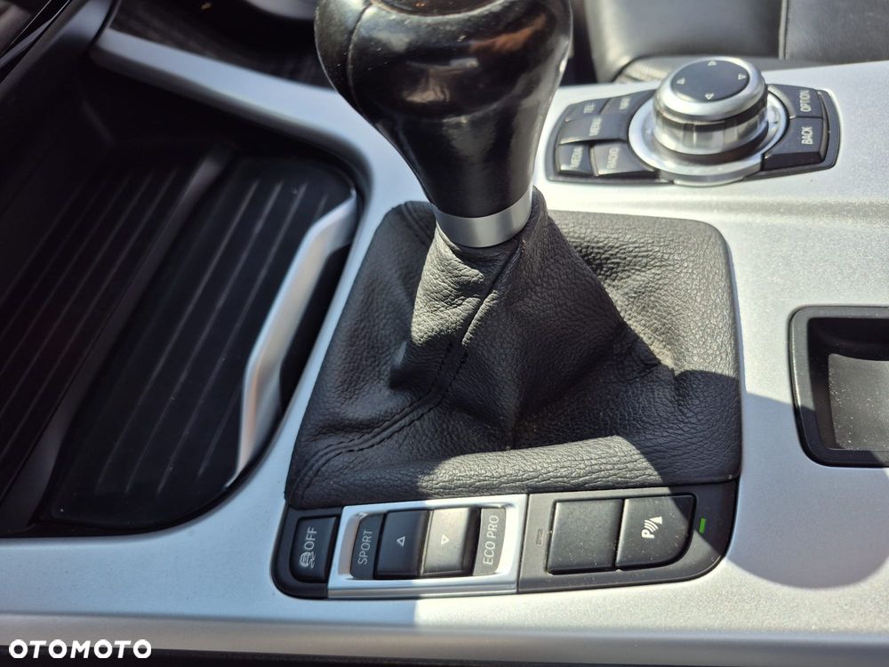 BMW X1 xDrive18d Sport Line - 24
