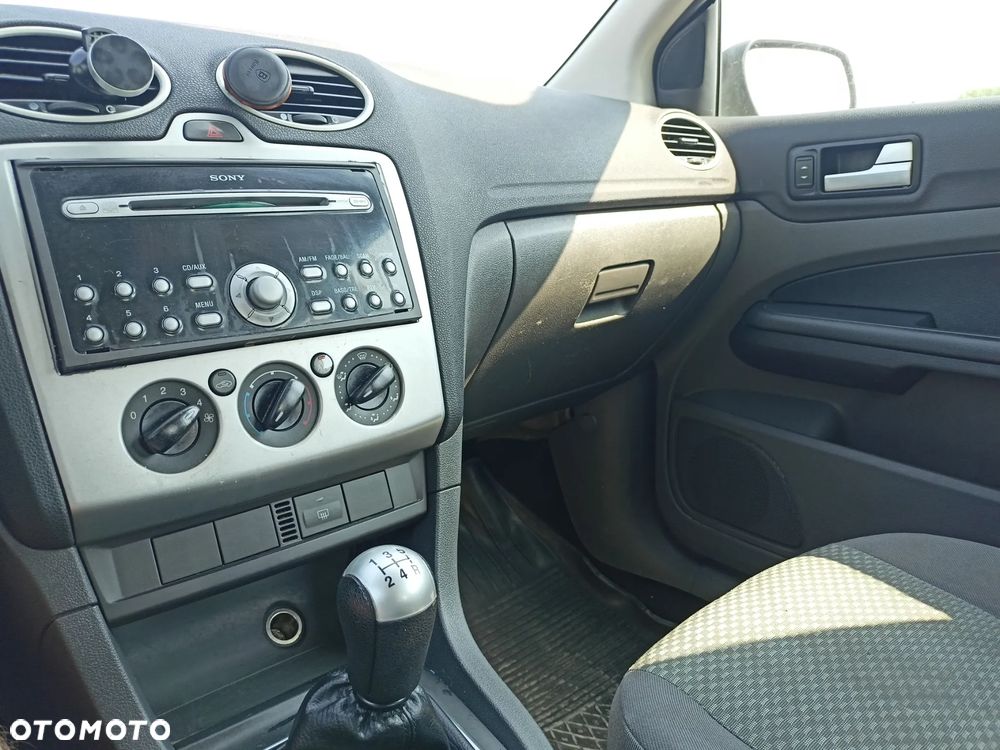 Ford Focus - 11