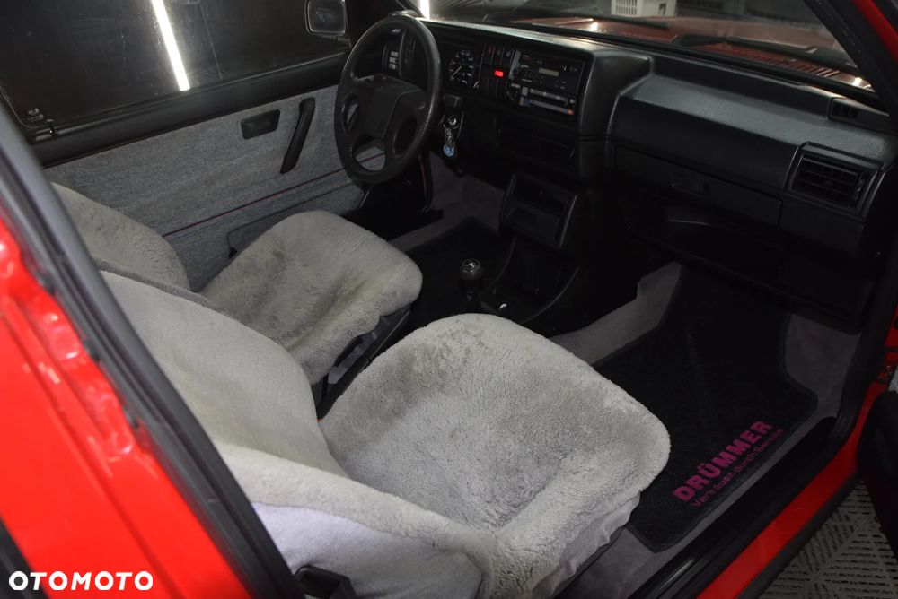 Volkswagen Golf 1.3 - 6