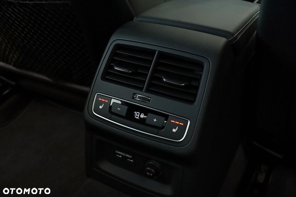 Audi A4 Limousine - 17