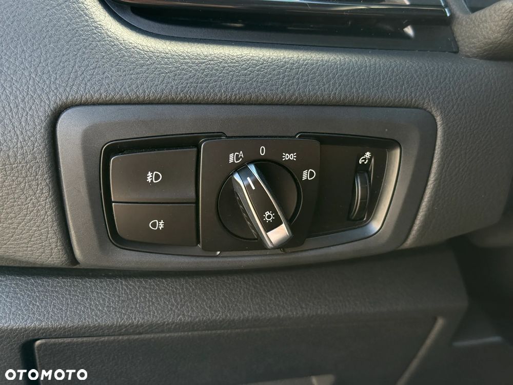 BMW Seria 2 216d Luxury Line - 23