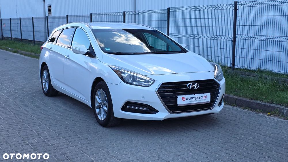 Hyundai i40 Kombi 1.7 CRDi DCT Premium - 2