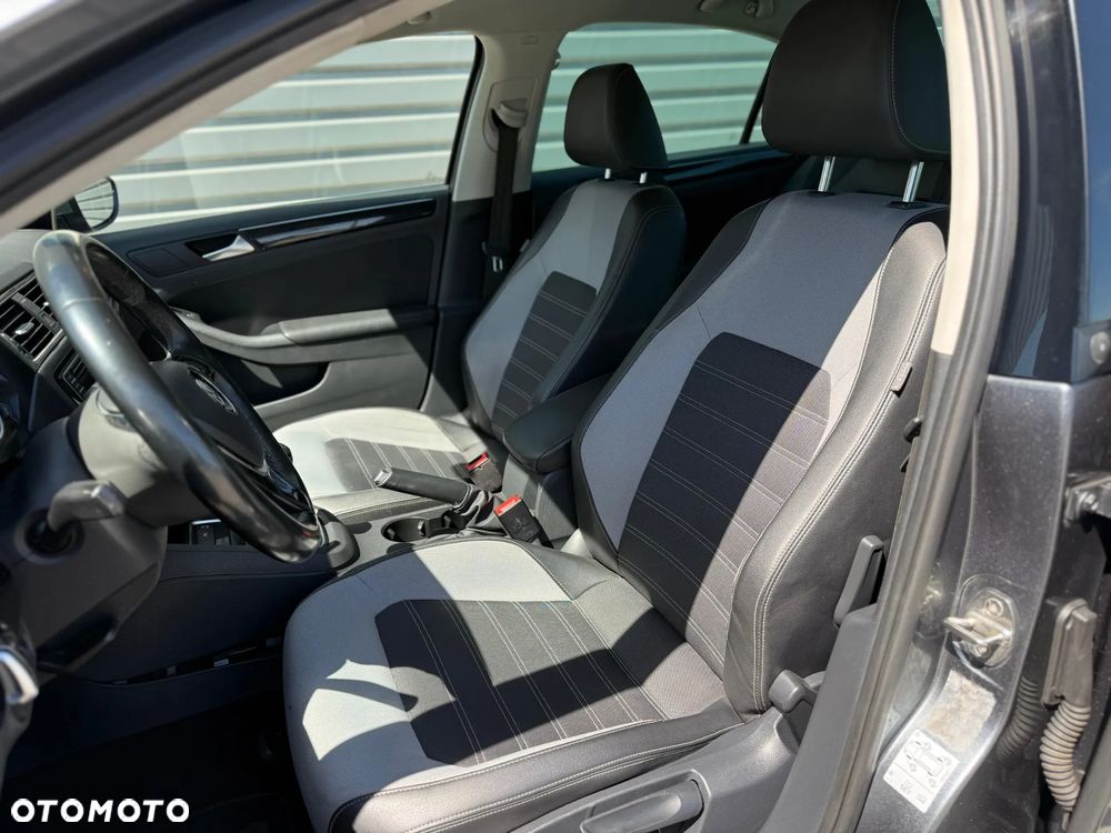 Volkswagen Jetta 2.0 TDI DPF BMT Highline - 16