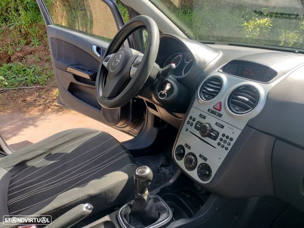 Opel Corsa 1.3 CDTI Enjoy EcoFLEX - 2