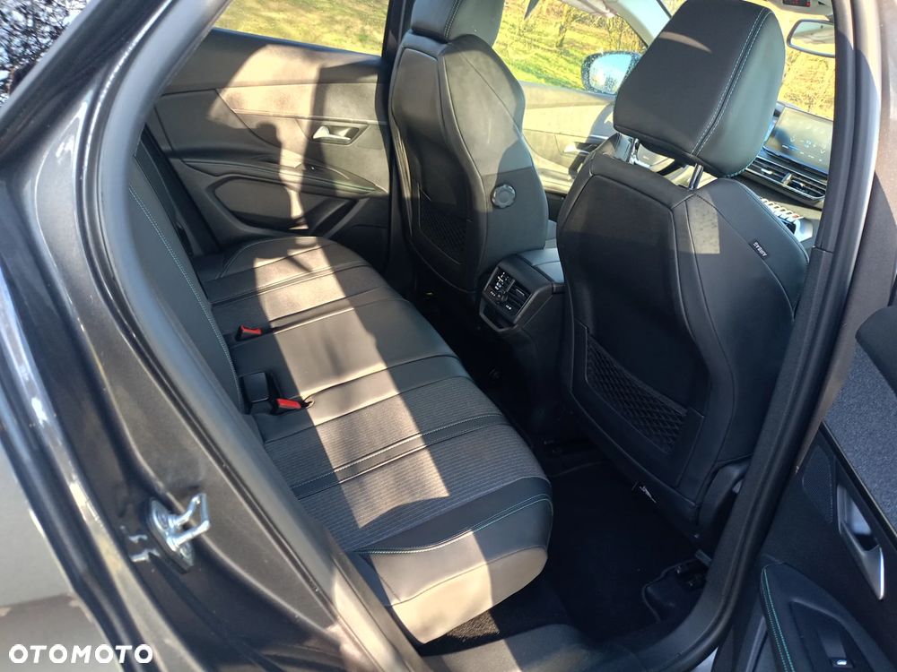 Peugeot 3008 BlueHDi 130 Stop & Start EAT8 Allure - 17