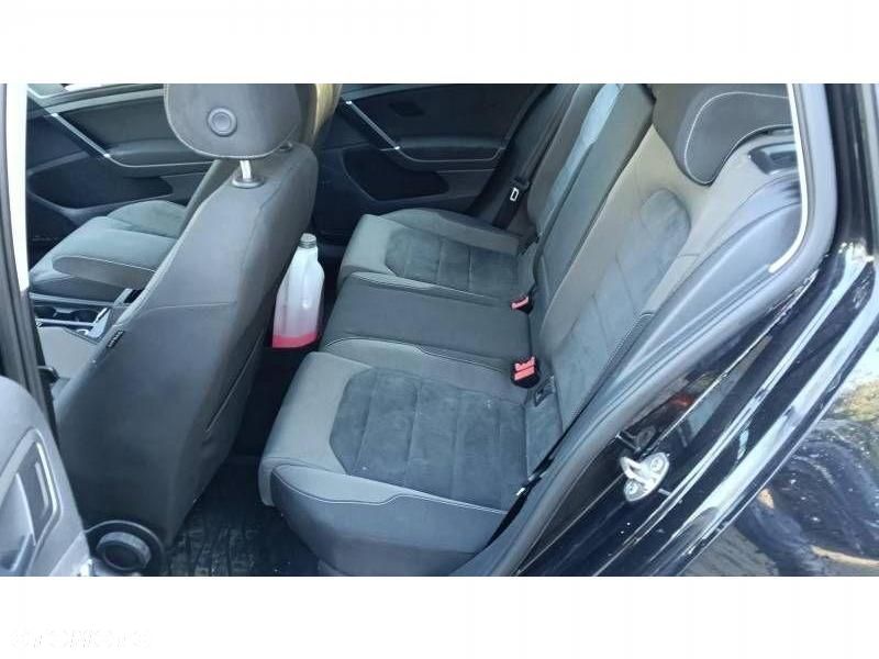 Volkswagen Golf - 26