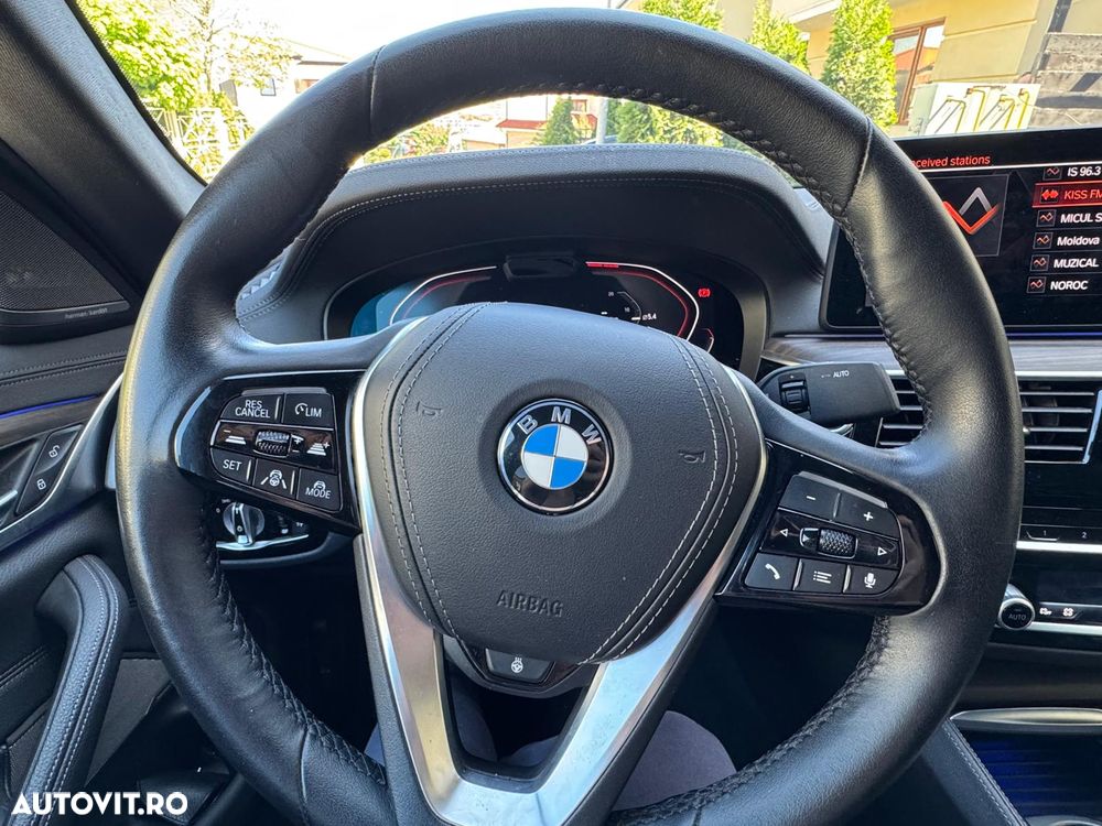 BMW Seria 5 520d xDrive AT MHEV - 12