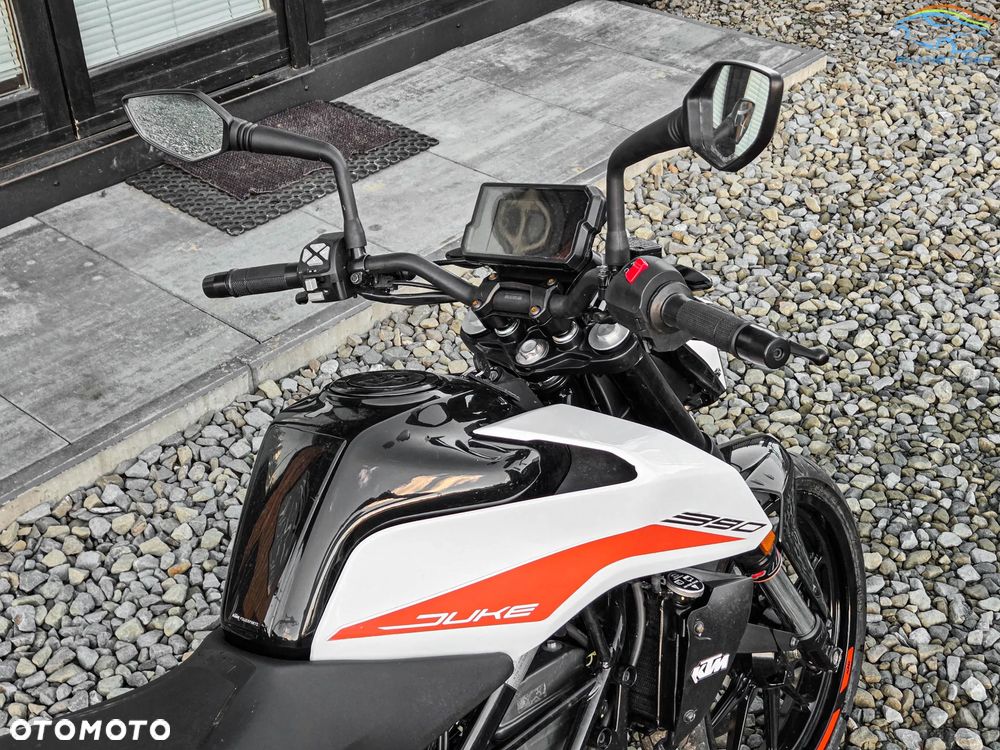 KTM Duke - 17