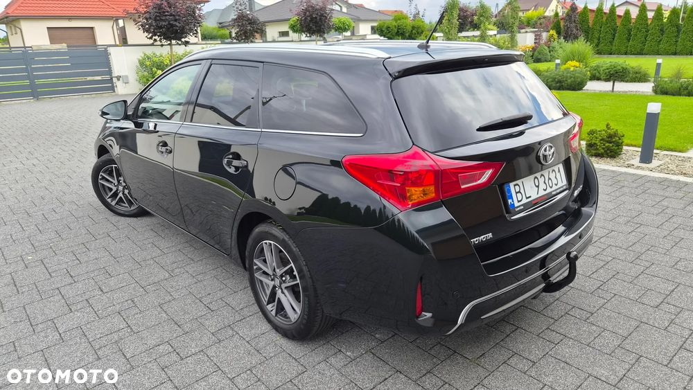 Toyota Auris 1.6 Valvematic Edition - 3