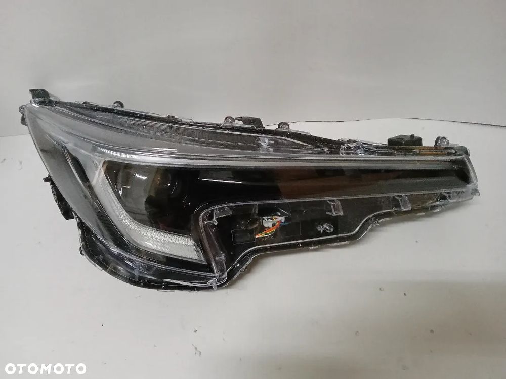 TOYOTA COROLLA E21 LIFT 22- LAMPA LAMPY PRZEDNIE PRZÓD - 2