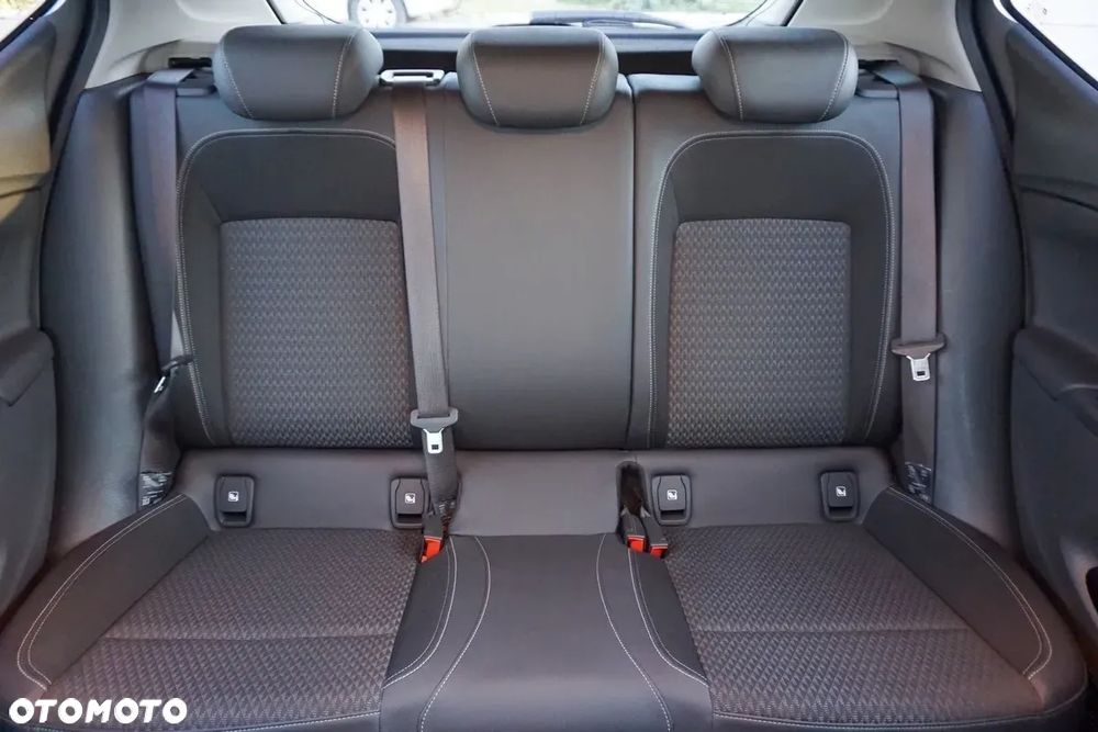 Opel Astra 1.0 Turbo Start/Stop Business - 36