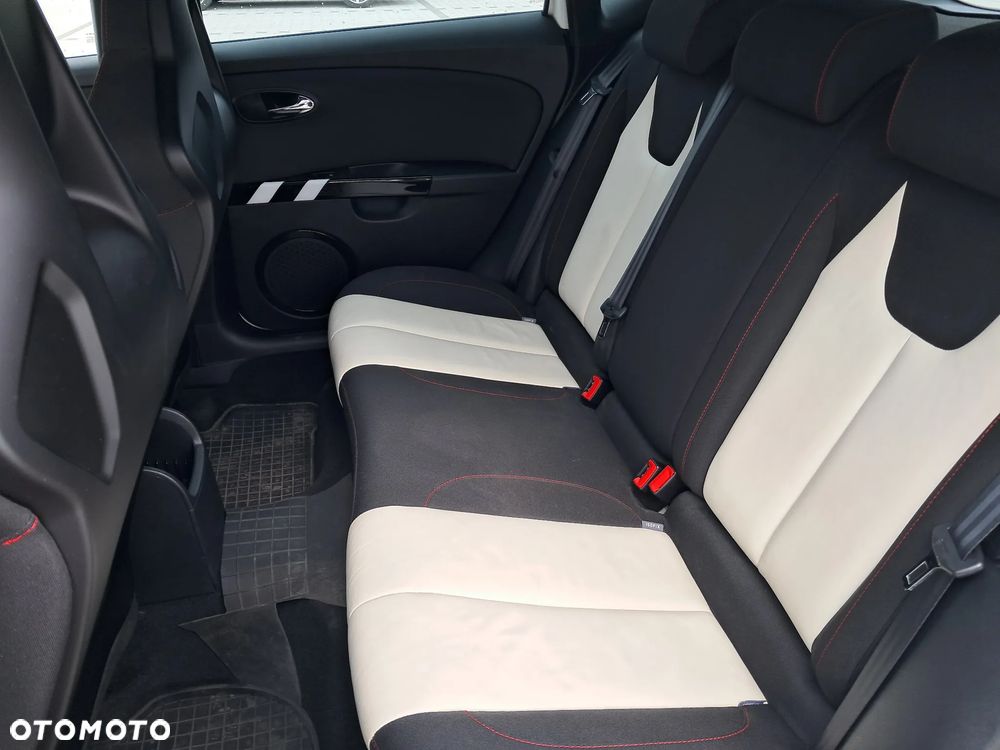 Seat Leon 2.0 T FSI Cupra R - 12