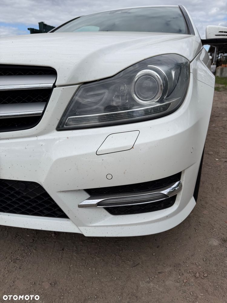 Mercedes-Benz Klasa C 220 CDI DPF BlueEFFICIENCY 7G-TRONIC Edition 1 - 34