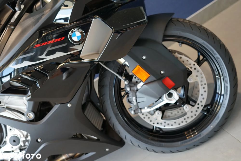 BMW S - 30