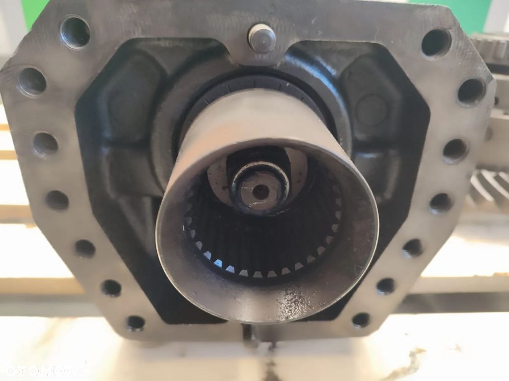 Dyferencjał  7550105701  John Deere 6175 M - 10