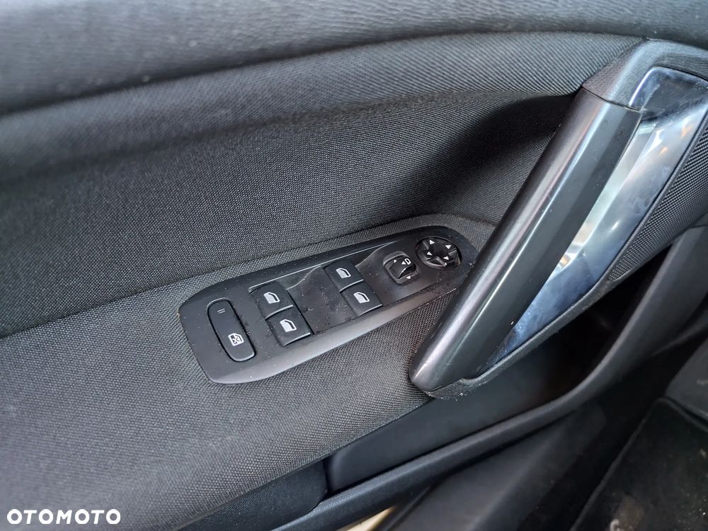 Peugeot 308 1.2 PureTech GPF Allure Pack S&S - 26