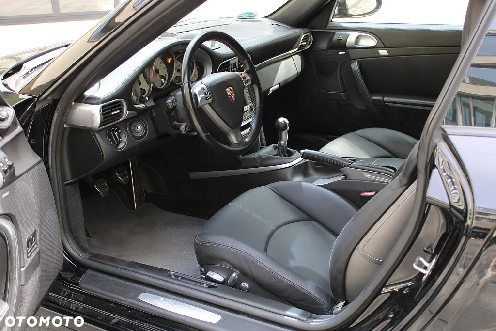 Porsche 911 Turbo - 12