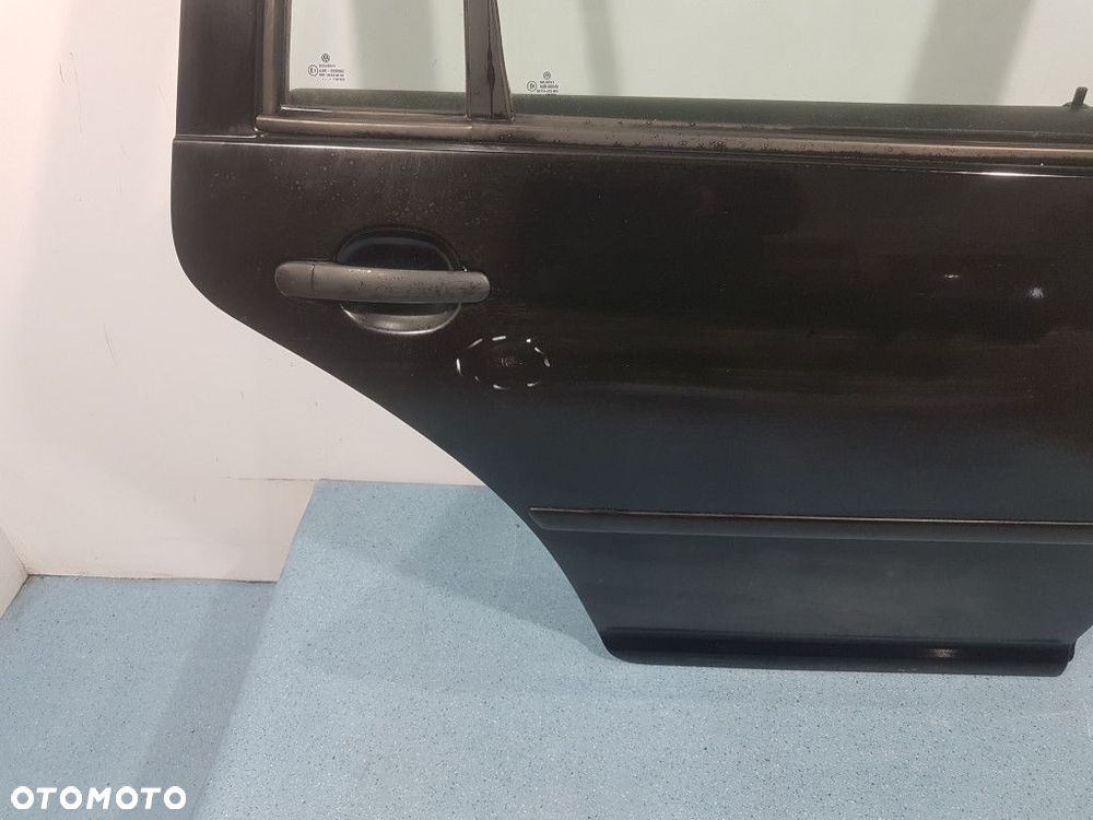 VOLKSWAGEN GOLF IV KOMBI 1.9 TDI DRZWI TYŁ PRAWE T4W - 5