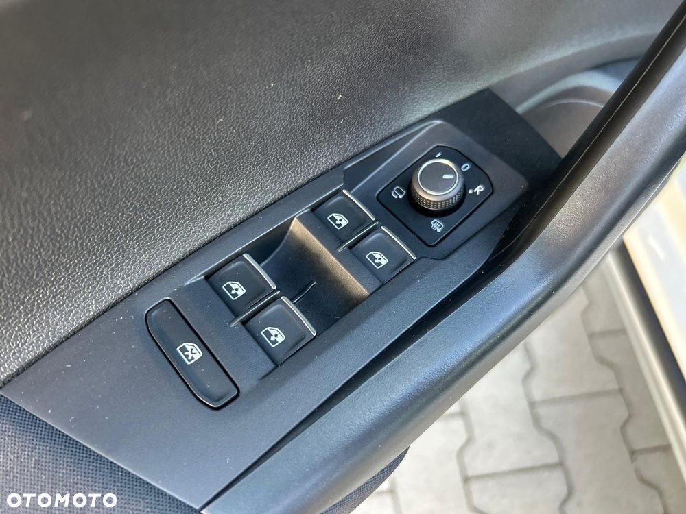 Volkswagen Taigo 1.5 TSI OPF DSG Life - 27