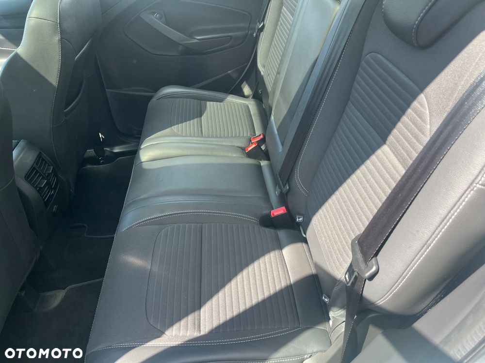 Ford Kuga 2.0 TDCi 4x2 Titanium - 6