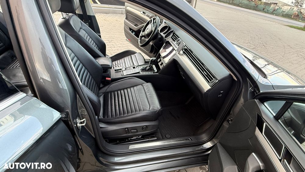 Volkswagen Passat 2.0 TDI DSG Highline - 9