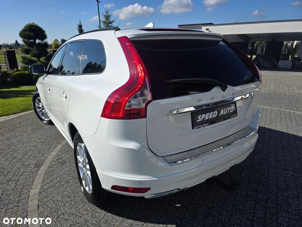 Volvo XC 60 D4 AWD Geartronic Momentum - 11