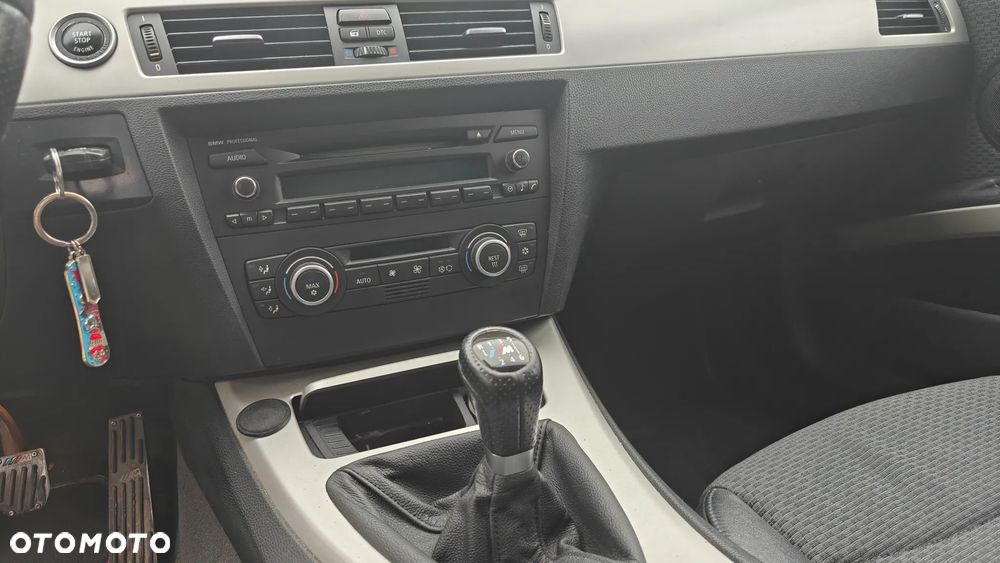 BMW Seria 3 325i Edition Sport - 5