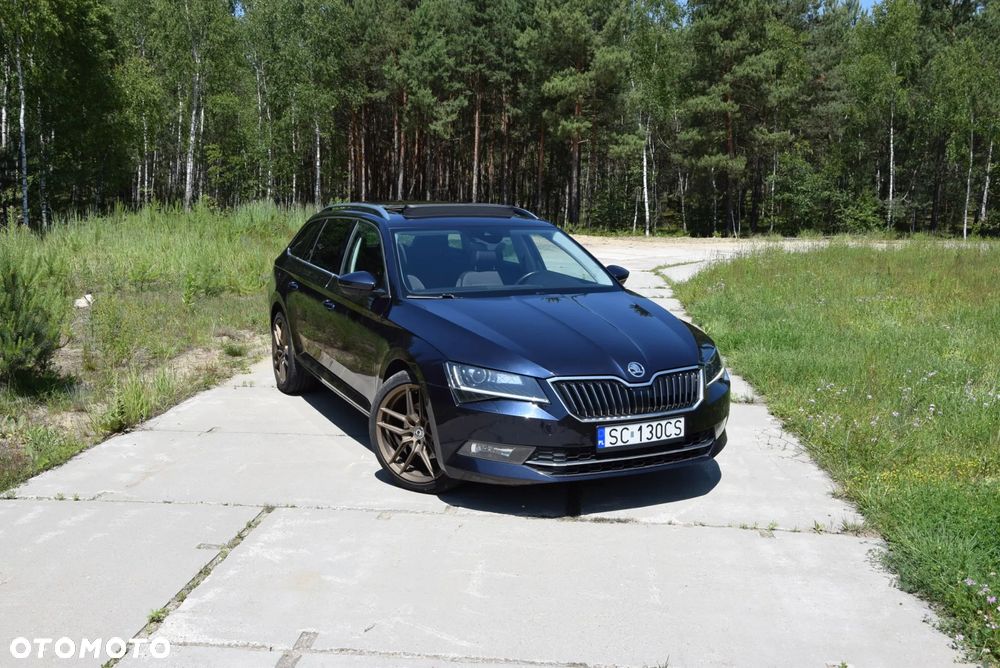 Skoda Superb 2.0 TDI SCR 4x4 Ambition DSG - 22