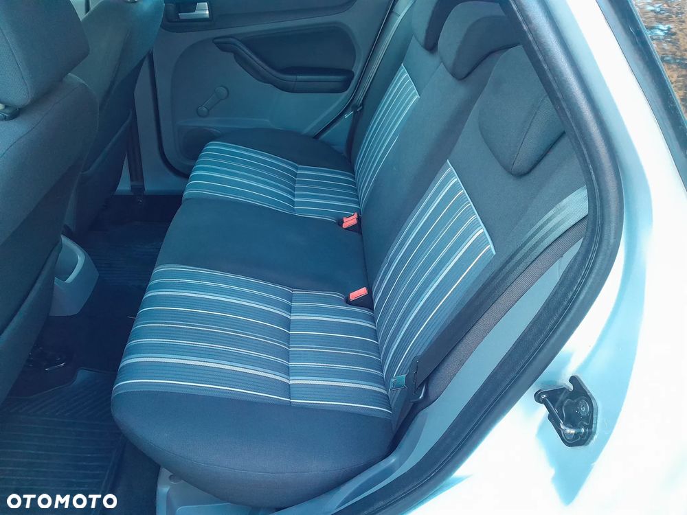 Ford Focus 1.6 TDCi Trend - 35