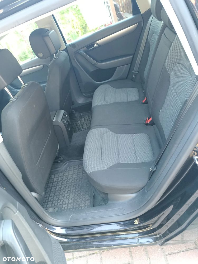 Volkswagen Passat Variant 2.0 TDI BlueMotion Technology Business Edition - 11