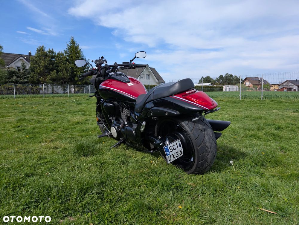 Suzuki Intruder - 3
