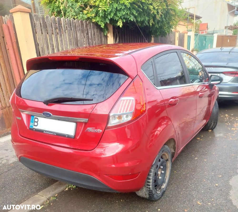 Ford Fiesta 1.0 EcoBoost S&S TITANIUM - 5
