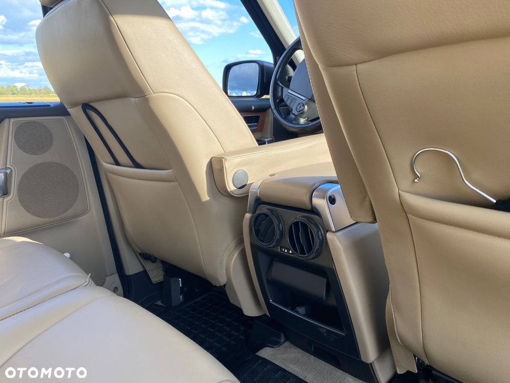 Land Rover Discovery 3.0D V6 HSE - 36