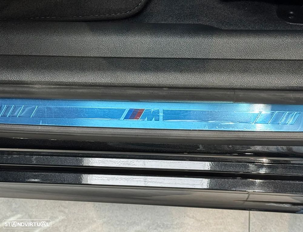BMW 320 d Touring Pack Desportivo M Auto - 18