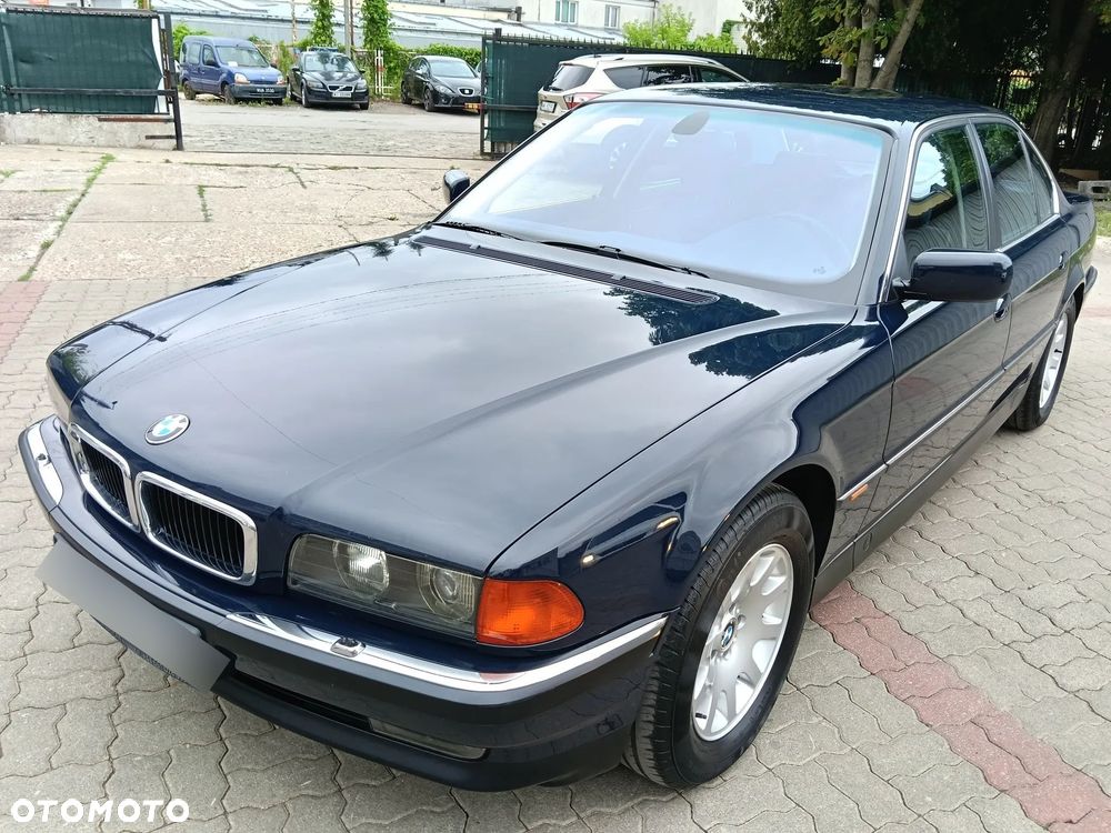 BMW Seria 7 - 11