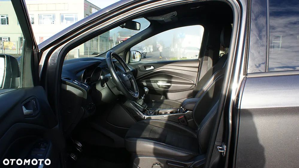 Ford Kuga 2.0 TDCi 2x4 ST-Line - 8